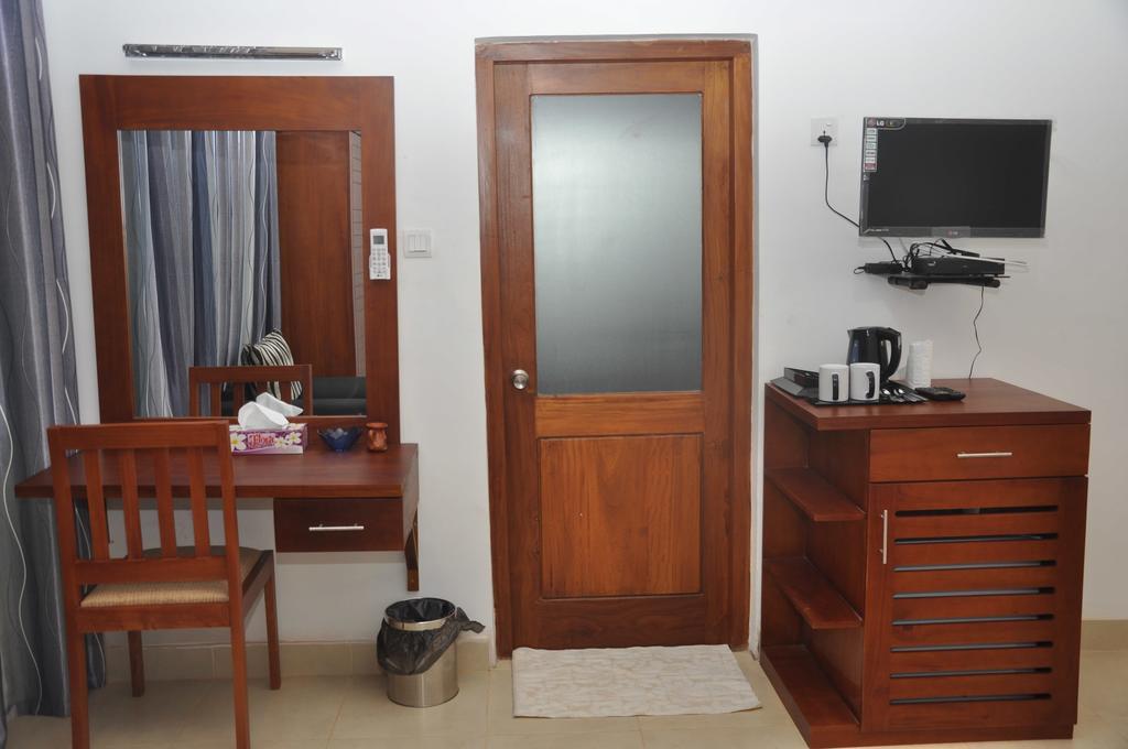 Aarya Hotel Pinnawala Zimmer foto